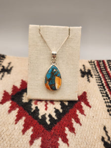 TURQUOISE AND SPINY OYSTER SHELL TEARDROP NECKLACE