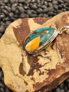 TURQUOISE AND SPINY OYSTER SHELL TEARDROP NECKLACE