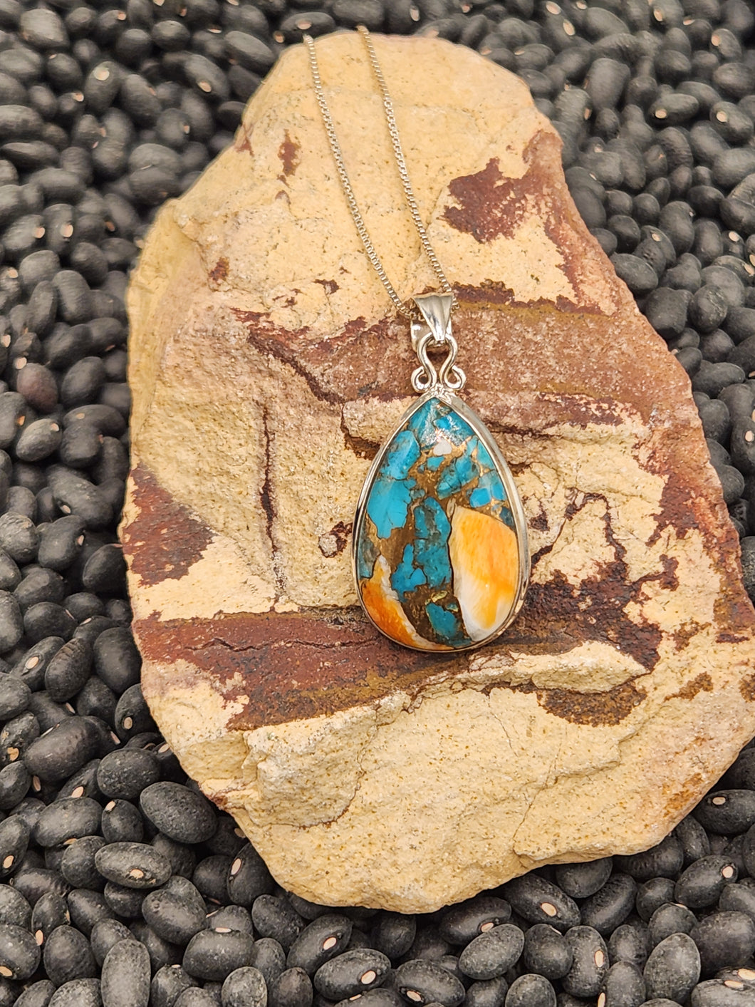 TURQUOISE AND SPINY OYSTER SHELL TEARDROP NECKLACE