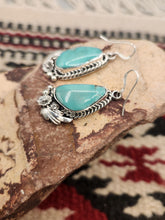 Load image into Gallery viewer, GREEN TURQUOISE EARRINGS - FANNIE PLATERO
