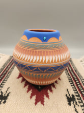 Load image into Gallery viewer, NAVAJO ETCHWARE POTTERY  - ROBINSON &amp; VALENCIA ETSITTY
