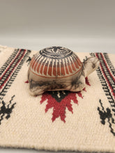 Load image into Gallery viewer, COLORED HORSEHAIR POTTERY - TURTLE - TOM VAIL
