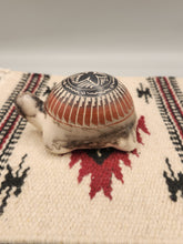 Load image into Gallery viewer, COLORED HORSEHAIR POTTERY - TURTLE - TOM VAIL
