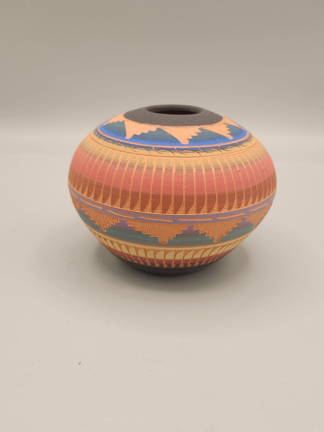 NAVAJO ETCHWARE POTTERY  - MICHAEL CHARLIE