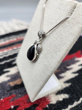 Load image into Gallery viewer, ONYX NECKLACE WITH CHAIN  - TEARDROP
