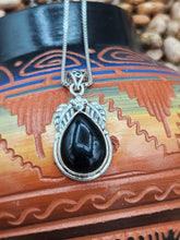 Load image into Gallery viewer, ONYX NECKLACE WITH CHAIN  - TEARDROP
