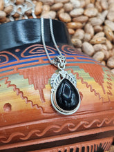 Load image into Gallery viewer, ONYX NECKLACE WITH CHAIN  - TEARDROP
