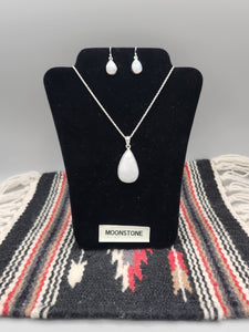 MOONSTONE NECKLACE & EARRINGS SET - TEARDROP