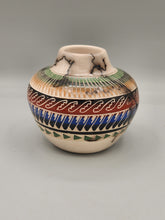 Load image into Gallery viewer, HORSEHAIR POTTERY  - SEFARINA BENALLY
