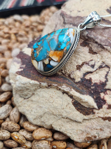 TURQUOISE AND SPINY OYSTER SHELL TEARDROP NECKLACE