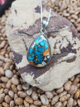 Load image into Gallery viewer, TURQUOISE AND SPINY OYSTER SHELL TEARDROP NECKLACE
