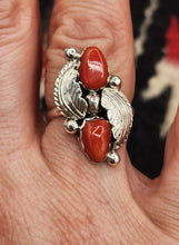 Load image into Gallery viewer, SPINY OYSTER SHELL RING - ZUNI- SIZE 7 - MIKE SIMPLIERO
