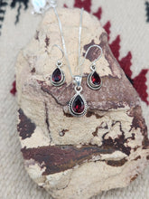 Load image into Gallery viewer, GARNET NECKLACE &amp; EARRINGS SET
