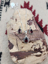 Load image into Gallery viewer, GARNET NECKLACE &amp; EARRINGS SET
