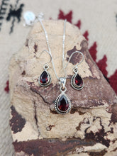 Load image into Gallery viewer, GARNET NECKLACE &amp; EARRINGS SET
