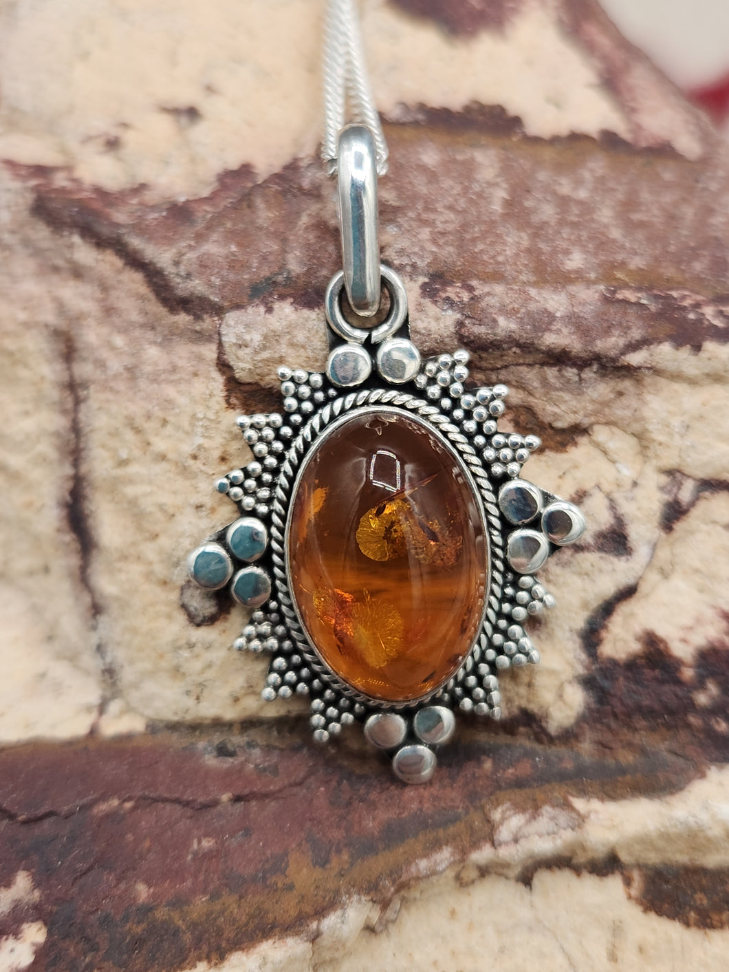 AMBER NECKLACE