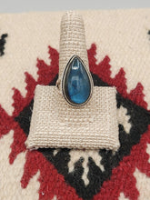 Load image into Gallery viewer, LABRADORITE RING - SIZE 10 - TEARDROP
