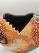 Load image into Gallery viewer, ETCHWARE KACHINA PILLOW POT POTTERY- DIANE ARAGON - ACOMA
