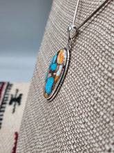 Load image into Gallery viewer, TURQUOISE &amp;SPINY OYSTER SHELL NECKLACE &amp;EARRINGS SET
