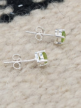 Load image into Gallery viewer, PERIDOT MINI POST STYLE EARRINGS - 4 MM - ROUND
