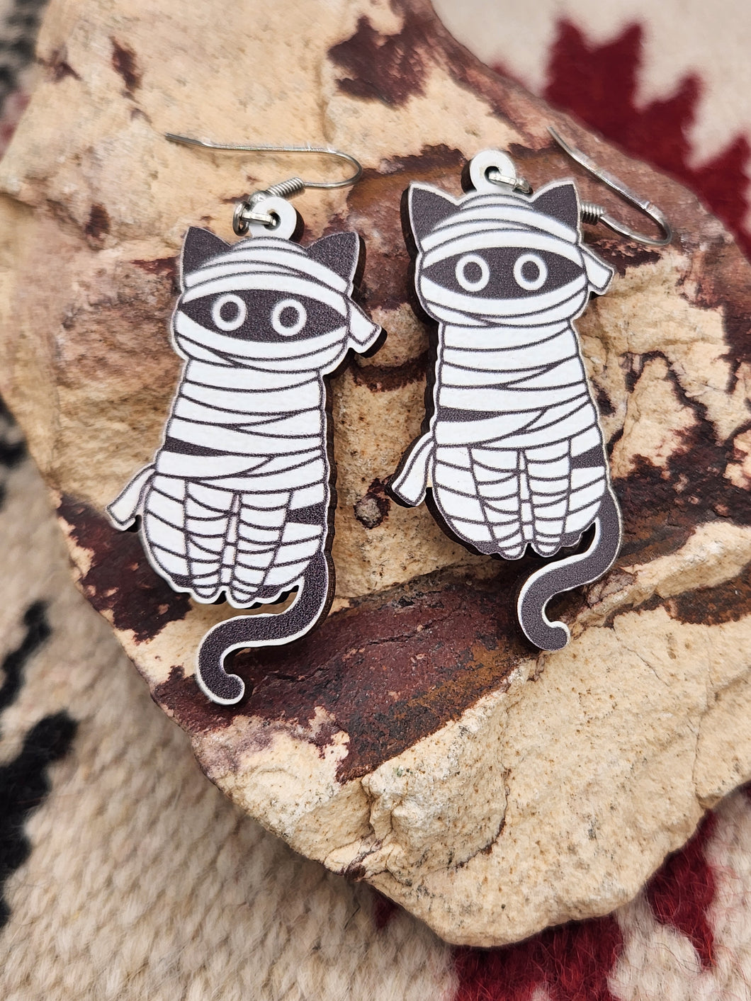 MUMMY CAT EARRINGS- WOOD
