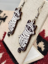 Load image into Gallery viewer, MUMMY CAT EARRINGS- WOOD
