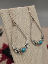 Load image into Gallery viewer, KINGMAN TURQUOISE EARRINGS WITH SUN RAY DESIGN
