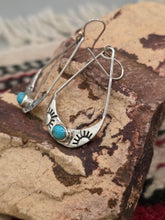 Load image into Gallery viewer, KINGMAN TURQUOISE EARRINGS WITH SUN RAY DESIGN
