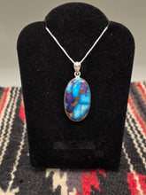 Load image into Gallery viewer, KINGMAN ICE BLUE DAHLIA PENDANT- OVAL
