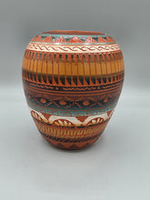 Load image into Gallery viewer, NAVAJO ETCHWARE POTTERY - SEFARINA BENALLY
