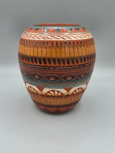 Load image into Gallery viewer, NAVAJO ETCHWARE POTTERY - SEFARINA BENALLY
