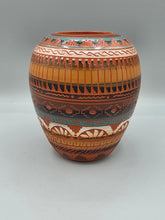 Load image into Gallery viewer, NAVAJO ETCHWARE POTTERY - SEFARINA BENALLY

