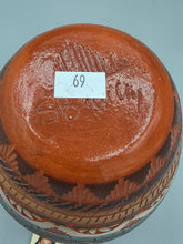 Load image into Gallery viewer, NAVAJO ETCHWARE POTTERY - SEFARINA BENALLY
