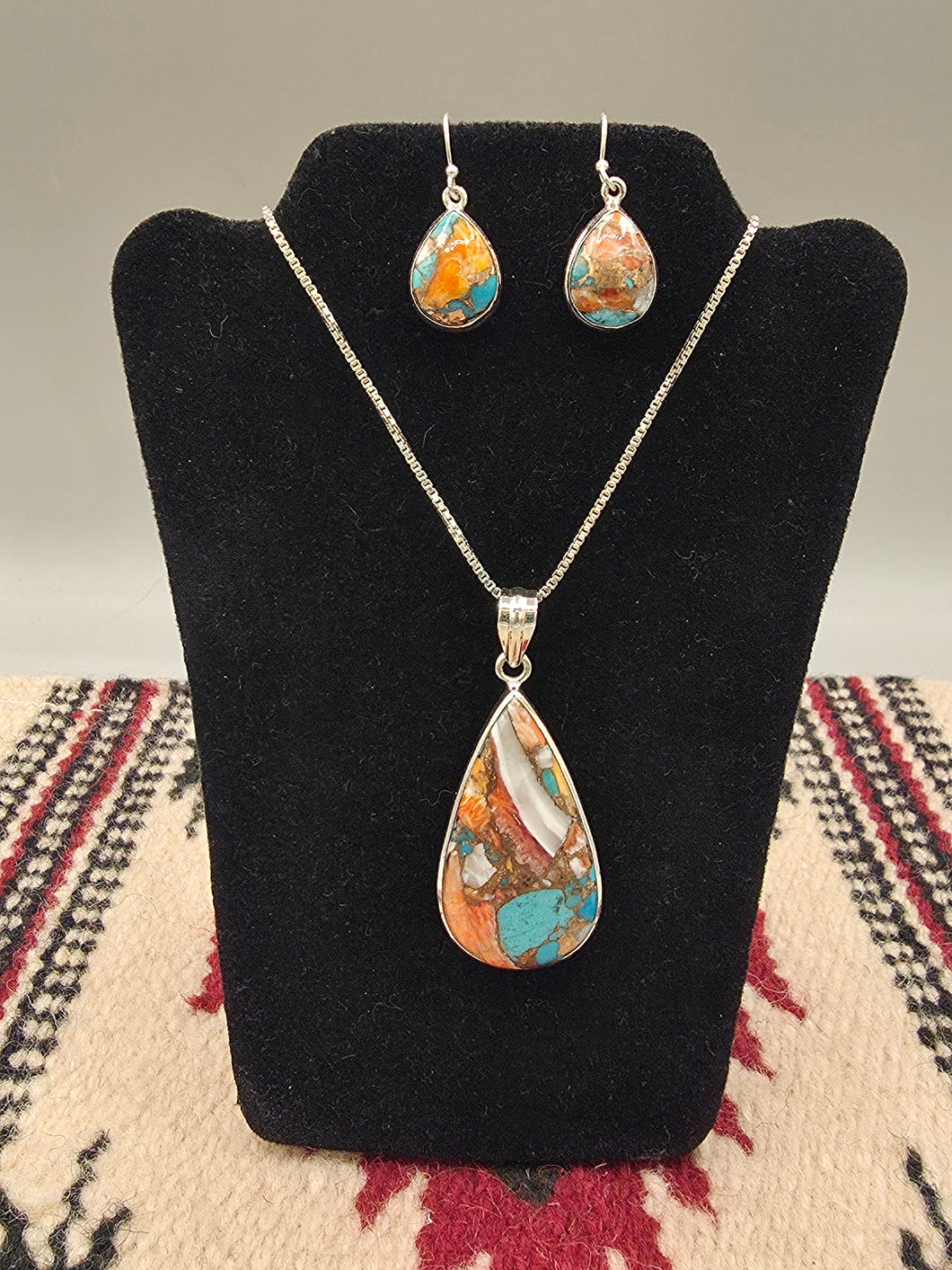 TURQUOISE & SPINY OYSTER SHELL NECKLACE & EARRINGS - TEARDROP