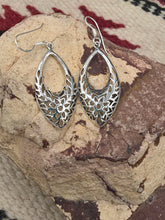 Load image into Gallery viewer, STERLING SILVER EARRINGS- FLORAL MOTIF

