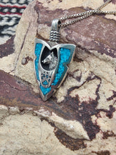 Load image into Gallery viewer, TURQUOISE CHIP INLAY ARROWHEAD PENDANT FEATURING WOLF - MEDIUM
