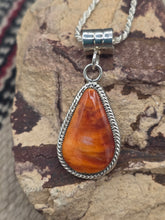 Load image into Gallery viewer, SPINY OYSTER SHELL TEARDROP NECKLACE - GREG YAZZIE

