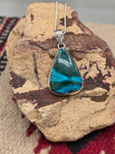 Load image into Gallery viewer, AZURITE NECKLACE  - TRIANGLE
