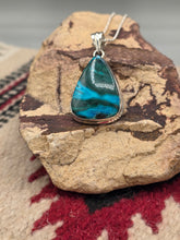 Load image into Gallery viewer, AZURITE NECKLACE  - TRIANGLE
