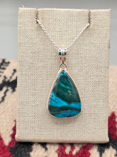 Load image into Gallery viewer, AZURITE NECKLACE  - TRIANGLE
