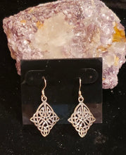 Load image into Gallery viewer, CELTIC EARRINGS - STERLING SILVER - BRIGHID KNOT
