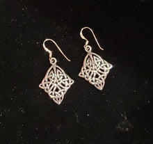 Load image into Gallery viewer, CELTIC EARRINGS - STERLING SILVER - BRIGHID KNOT
