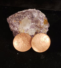 Load image into Gallery viewer, COPPER EARRINGS - SUNFACE - LAURA WILLIE

