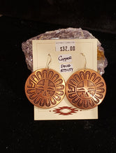 Load image into Gallery viewer, COPPER EARRINGS - SUNFACE - LAURA WILLIE
