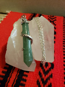 AVENTURINE CRYSTAL POINT NECKLACE WITH SNAKE