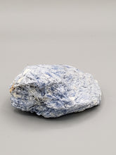 Load image into Gallery viewer, KYANITE - FREE STANDING STONE
