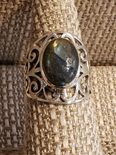 Load image into Gallery viewer, LABRADORITE RING - SIZE 8
