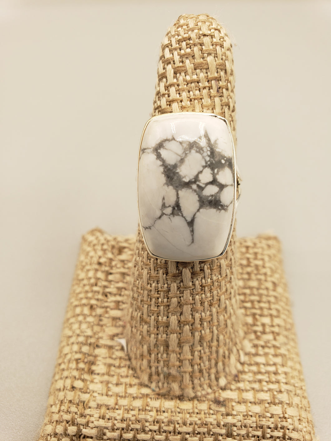 HOWLITE RING - SIZE 7