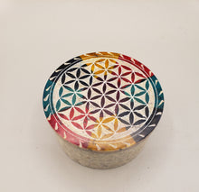 Load image into Gallery viewer, FLOWER OF LIFE SOAPSTONE BOX - ROUND
