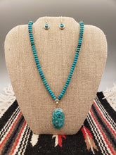 Load image into Gallery viewer, TURQUOISE NECKLACE WITH ATTACHED PENDANT
